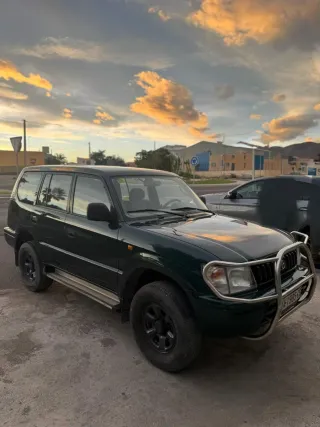 Toyota Land Cruiser móvil 666499550