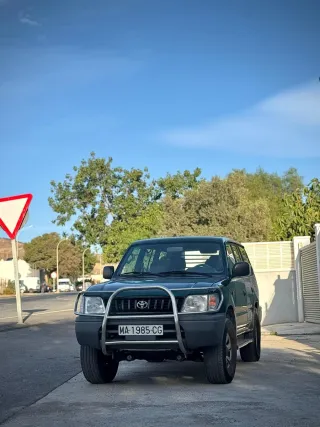 Toyota Land Cruiser móvil 666499550