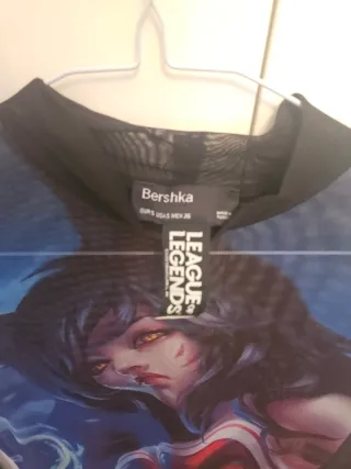 Vestido Bershka Malla Estampado Anime Talla XS