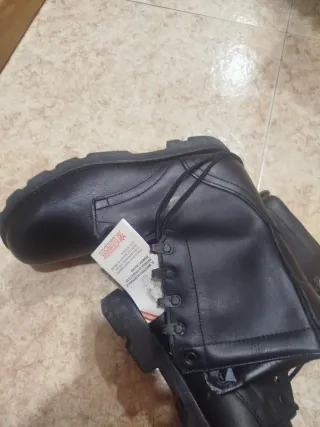 Botas militares negras talla 42 nuevas