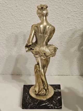 Bailarina de plata