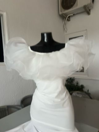 Vestido blanco volantes