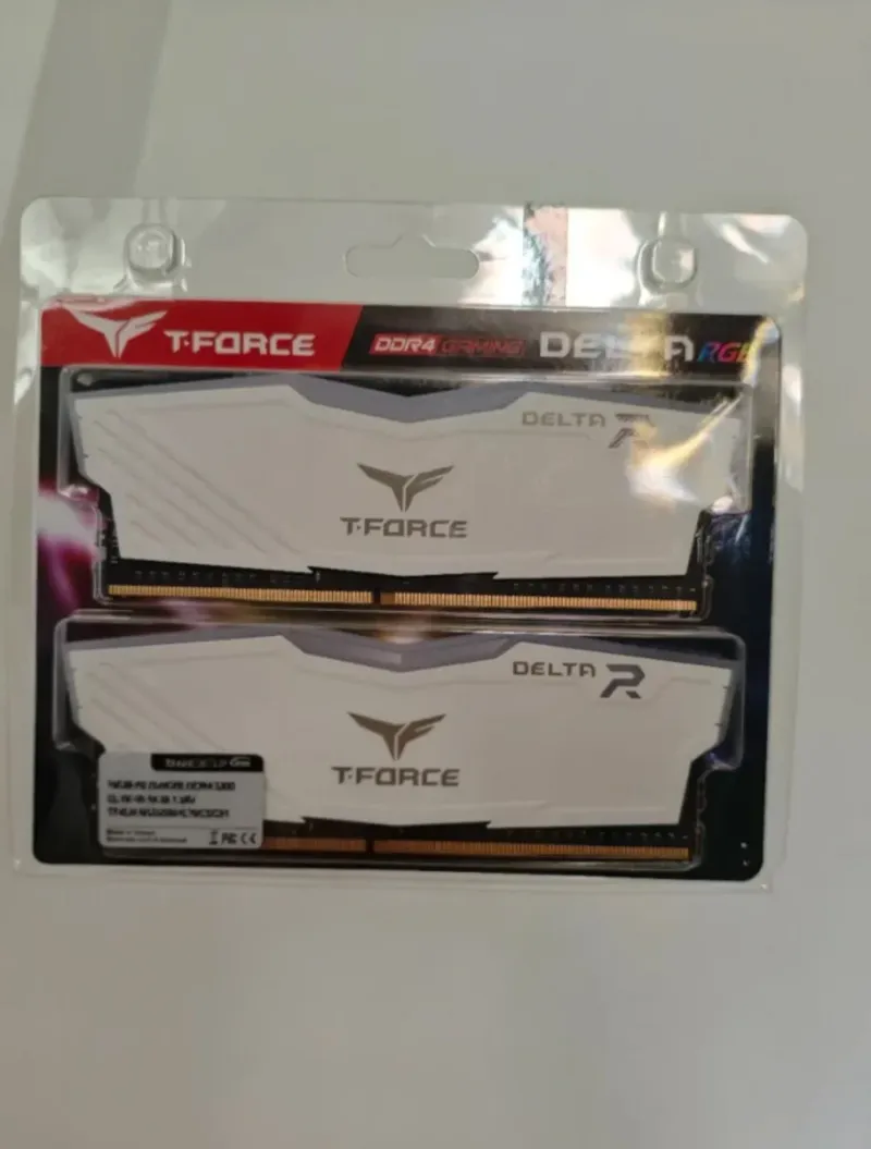 T-FORCE Delta RGB DDR4 16GB 3200MHz RAM