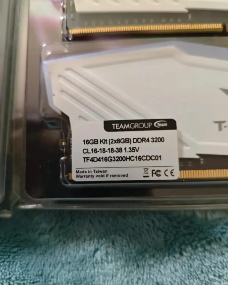 T-FORCE Delta RGB DDR4 16GB 3200MHz RAM afbeelding 2