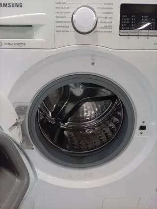 PACK NEVERA EDESA y LAVADORA SAMSUNG de 8 kg