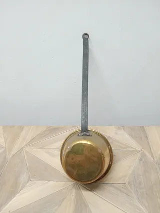 Cazo latón vintage decoración