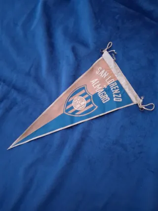Banderín San Lorenzo de Almagro