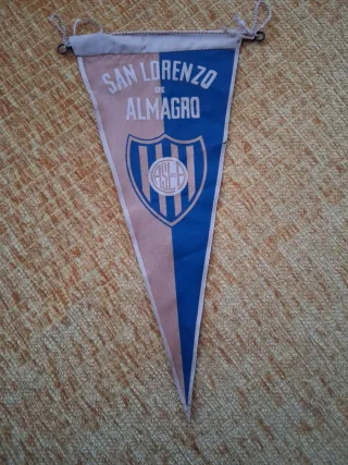 Banderín San Lorenzo de Almagro
