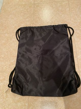 Bolsa Gymbag Tomorrowland Negra y Dorada