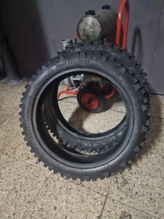 Neumático trasero de Enduro