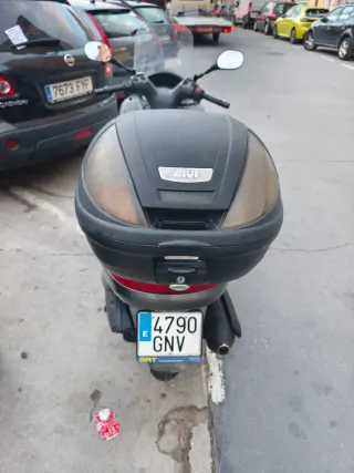 Suzuki Burgman 200 2009 para piezas.