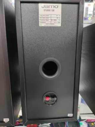 Altavoces Jamo Stueio 130