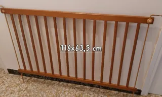 Cuna de madera para bebé