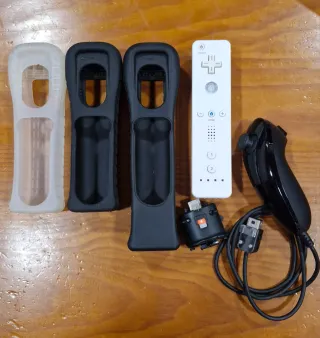 Console Nintendo Wii nera + accessori + 2 giochi