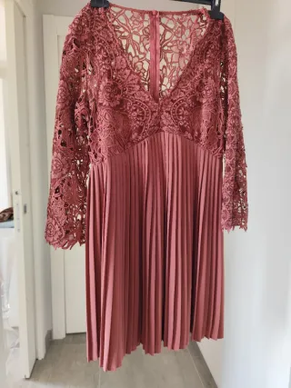 Vestito antico pizzo e gonna plissé