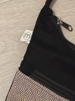 Bolso bandolera estampado Mugling