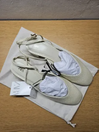 Sandalias Zara efecto piel de serpiente