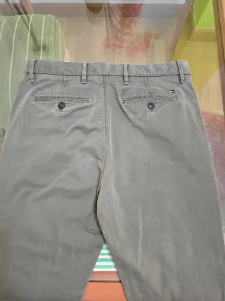 Pantalón  hombre.Chino Tommy Hilfiger Talla L