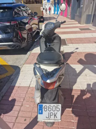 Peugeot Liberty 125cc Scooter 2016