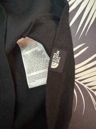 Camiseta The North Face Negra Talla L