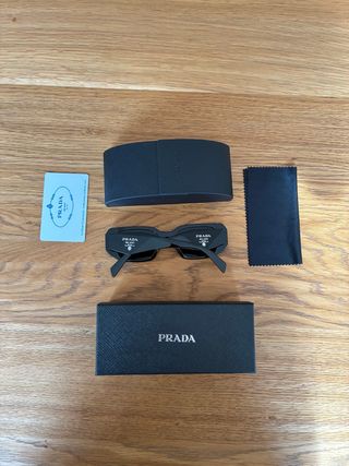 Occhiali da sole Prada neri