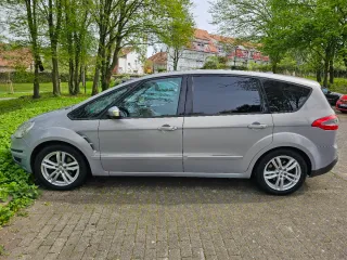 Ford S-MAX 2010