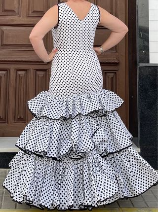 Traje de Flamenca blanco y negro Talla 42-44-46