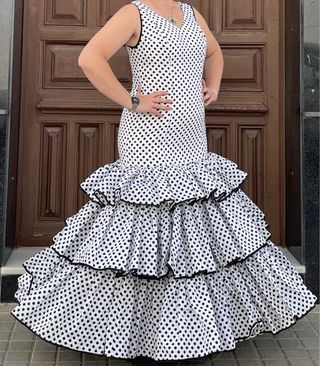 Traje de Flamenca blanco y negro Talla 42-44-46