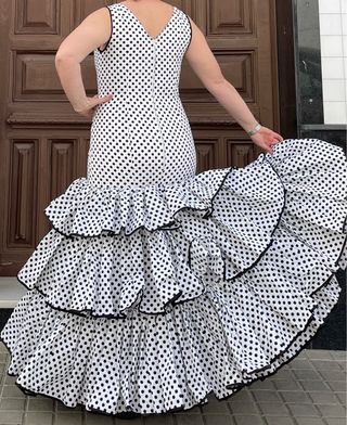 Traje de Flamenca blanco y negro Talla 42-44-46