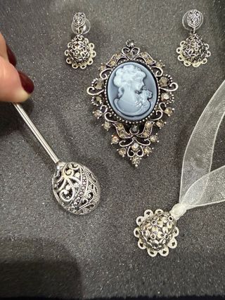 Aderezo huertana niña plateado envejecido