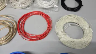 Lote de cables para electrónica.