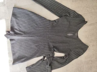 Vestito pantalone gessato manica lunga