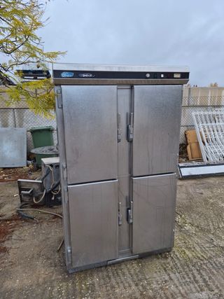 Lote de maquinaria industrial