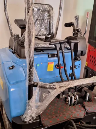 Miniexcavadora 1500 kg