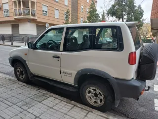 Nissan terrano 2.7 125cv