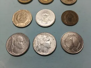 Monedas antiguas extranjeras sueltas. 1€ unidad.