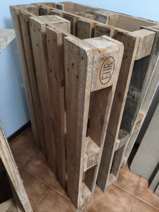 Palets de madera y tableros aglomerado
