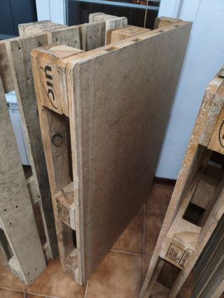 Palets de madera y tableros aglomerado