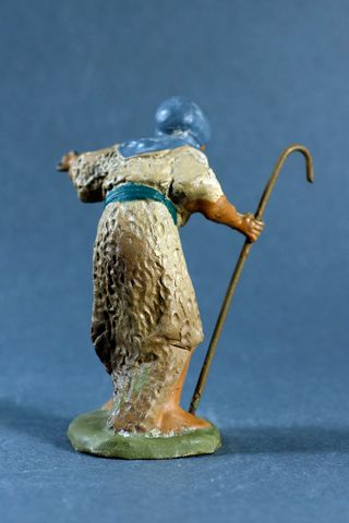 PASTOR CON BASTÓN PARA BELÉN. TIPO CASTELLS. 8 CM.