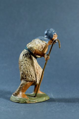 PASTOR CON BASTÓN PARA BELÉN. TIPO CASTELLS. 8 CM.