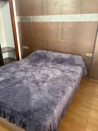 Piso con dos piscinas y dos pistas de pádel, zona