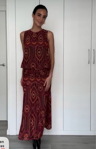 Look  falda y top bordado perforado zara