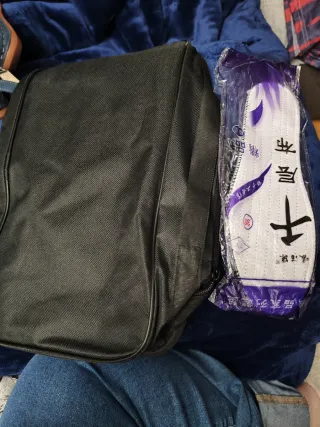 Vadeador de pesca negro y rojo