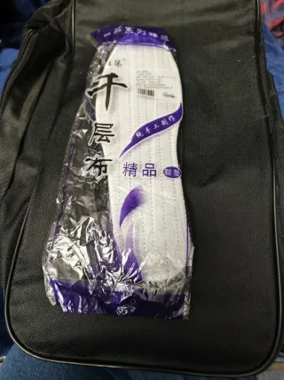 Vadeador de pesca negro y rojo