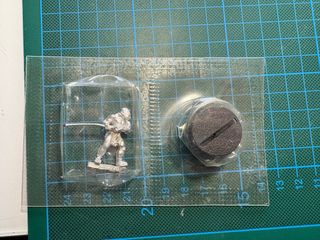 Miniatura Berserker Uruk El Señor de los Anillos