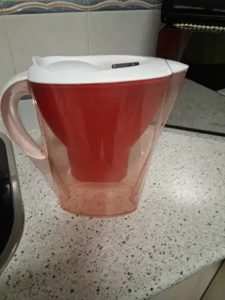 Jarra Brita Roja y Transparente