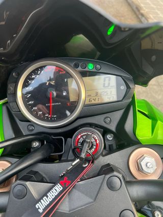 Kawasaki Z750R 2012    106cv