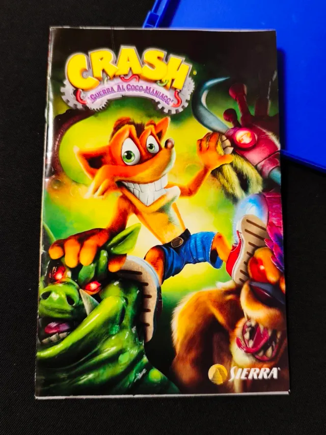 Crash Guerra al Coco Maniaco. PlayStation 2.