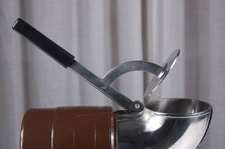 Tritaghiaccio Quick Mill anni '50 con scatola