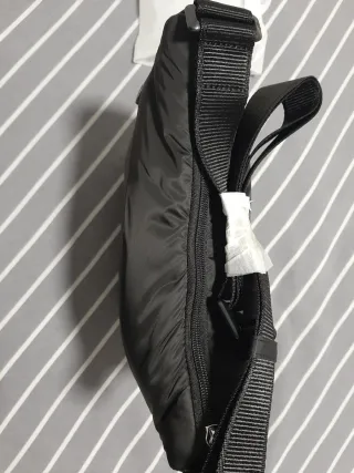 Bolso bandolera Mandarina Duck negro